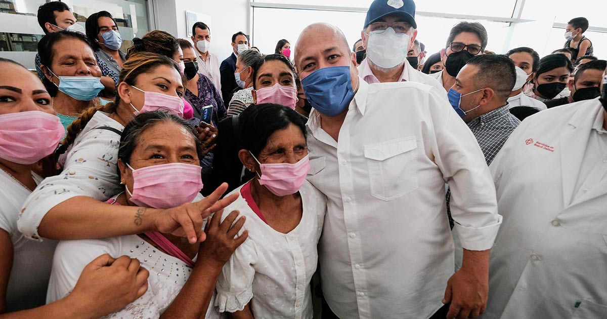 Enrique Alfaro inaugura nuevo Hospital Materno Infantil de San Martín de las  Flores