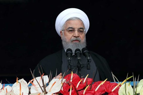 Irán desafía a Estados Unidos en aniversario de Revolución Islámica