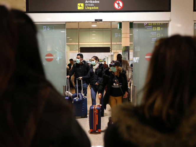 Prohíbe España vuelos desde Italia por coronavirus 