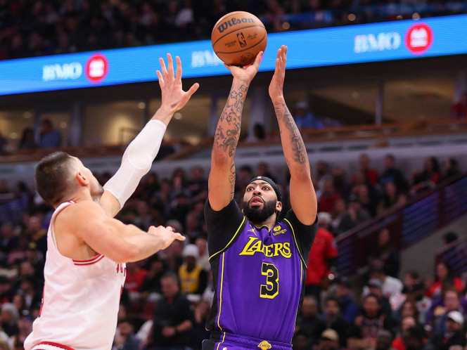Lakers doman a Bulls y sueñan con playoffs. Noticias en tiempo real